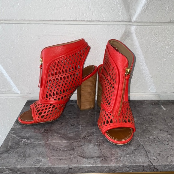 🔥$995 PROENZA SCHOULER Zip Front Laser Cut Bootie in Red - Picture 10 of 16